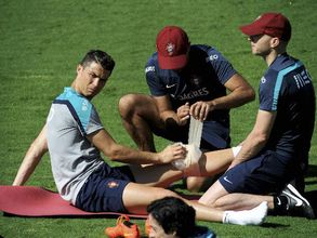 Cristiano Ronaldo 'ruled out of the World Cup 2014'