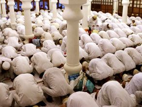 WC draws fans to 'sinful' bars even as Ramadan begins