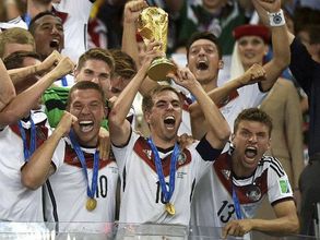 German World Cup 2014 winners receive country's highest sporting honour