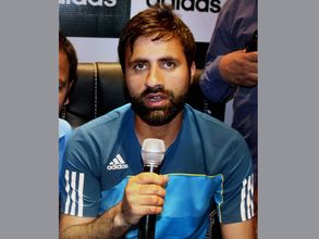 Kashmir Flood: Mother cried in horror but Indian cricketer ditched death for his bat