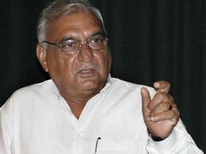 Election Game: Violence hits Haryana but 'relaxed' Hooda plays Badminton