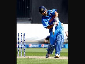 Dhoni, Bhuvneshwar slip a place in ICC rankings