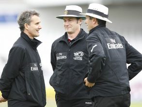 Home umpires favour own teams in Tests: Study