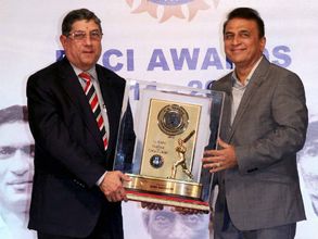I am not connected with BCCI administration: Sunil Gavaskar