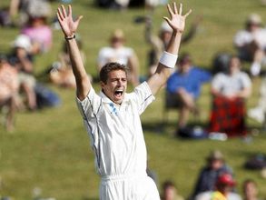 New Zealand thrash Sri Lanka to win 1st Test