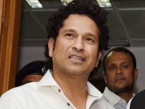 Thousands participate with cricket maestro Tendulkar in 'Run Kerala Run'