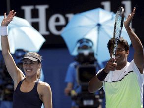 Paes and Hingis cruise into Australian Open mixed doubles final, Sania - Soares bow out