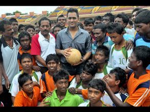 Don't have to listen to everything that fans say: MS Dhoni