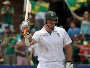 Indian bowling attack is currently solid: Graeme Smith