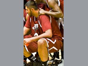 Basketball: Sacramento Kings sign first player of Indian descent