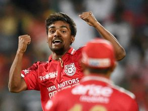 IPL 2015: Mitchell Johnson says he is 'really impressed' with 2 young Indian pacers