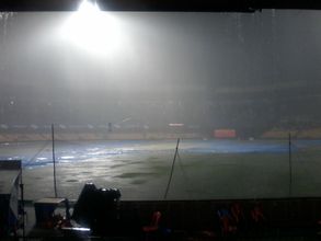 IPL 2015: Rain threat over RCB-SRH match in Bengaluru