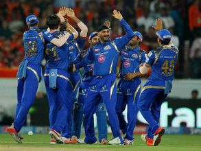 IPL 2015: MI thrash SRH to set up playoff meeting with CSK