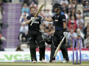New Zealand beat England by 3 wickets in yet another high-scorer, lead 2-1