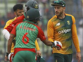 Captain Faf du Plessis powers South Africa to big win over Bangladesh