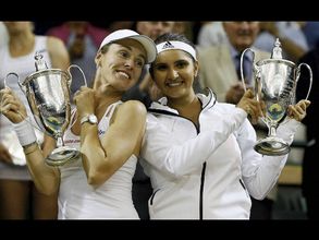 Sania Mirza-Hingis win 2015 Wimbledon women's doubles title