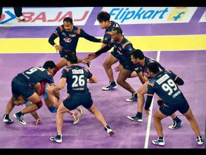 Pro Kabaddi: Bengal Warriors, Bengaluru Bulls win in Kolkata
