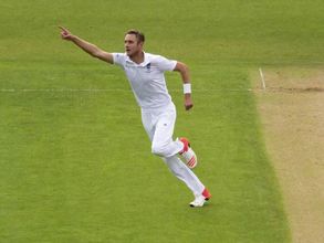 Ashes: Australian media blasts team after 'darkest day'