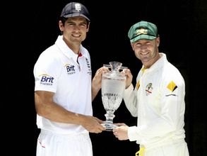 Ashes: England aim for historic win in Clarke's farewell Test