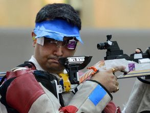 Abhinav Bindra shoots gold at Asian Air Gun Championships