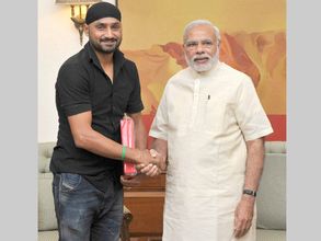 Harbhajan Singh invites PM Narendra Modi to his wedding
