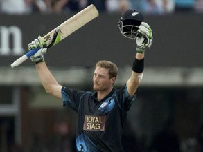 Martin Guptill and Kane Williamson set T20I world record