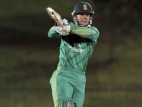 Quinton de Kock, Hashim Amla centuries sink England
