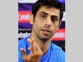 Ashish Nehra trolled for 'using old Nokia phone' comment