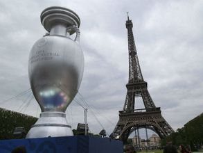 Euro 2016 will go ahead despite terrorist threats: France