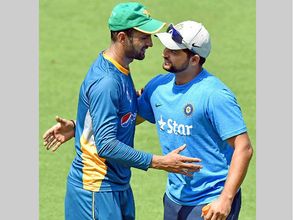 Ahead of Indo-Pak World T20 clash, Suresh Raina-Shoaib Malik bromance steals the show