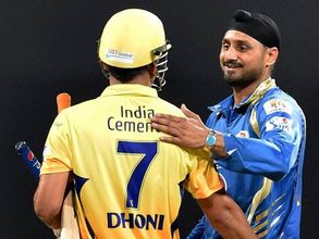 Harbhajan lauds MS Dhoni for breaking ties with Amrapali, says 'we still haven't got our villas'