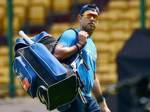 IPL 2016: Injured Yuvraj Singh out for 'couple of weeks'