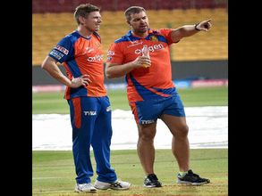 Heath Streak to step down as Bangladesh's bowling coach