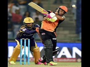 IPL 9: Yuvraj Singh's fiery knock turned the tides for Sunrisers, says Aakash Chopra