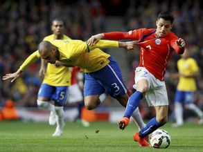 Chile's Sanchez, Diaz nursing injuries ahead of Copa America semi-final