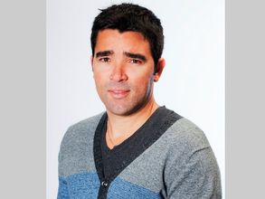 Former Portugal and Chelsea star Deco signs for Premier Futsal League