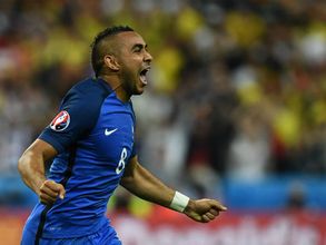 Hosts France overcome pressure to win an emotional Euro 2016 opener