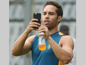 South Africa defeat Australia on a challenging pitch