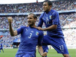 Twitterati hail Italy as they knock out defending champions Spain from Euro 2016