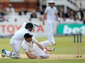 Lord's Test: Chris Woakes sparks Sri Lanka collapse