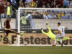 Copa America: Uruguay crash out as Venezuela, Mexico advance to quarter-finals