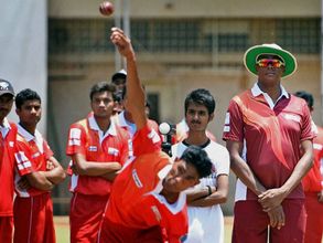 Bangladesh appoint Courtney Walsh as bowling coach