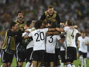 Germany's Hummels suspended; Khedira, Gomez in doubt for Euro semis