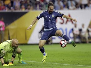 Bad News for Arsenal and Juventus as Napoli president denies offers for Higuain