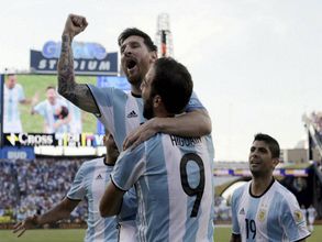 Argentina's Olympic chief criticises lack of footballers for Rio training