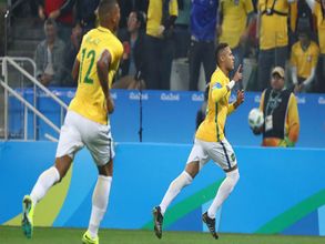 Rio Olympics 2016: Neymar takes Brazil closer to medal in football