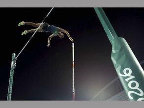 Brazilian pole vaulter Thiago Da Silva receives 1kg gold bar as reward