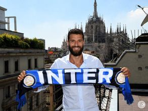 Inter Milan sign Lazio winger Antonio Candreva for $24.5m