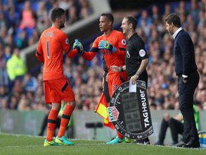 Tottenham Hotspur goalkeeper Hugo Lloris sidelined by hamstring injury