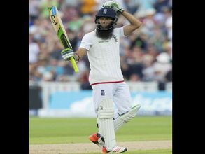 4th Test: Ton-up Moeen Ali punishes Pakistan as England fight back